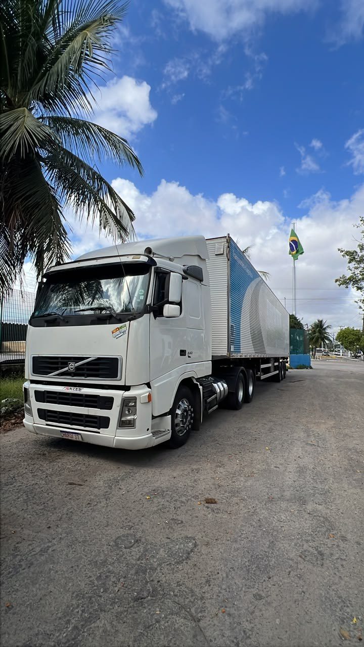 Carreta da Athex Transporte pronta para viagem